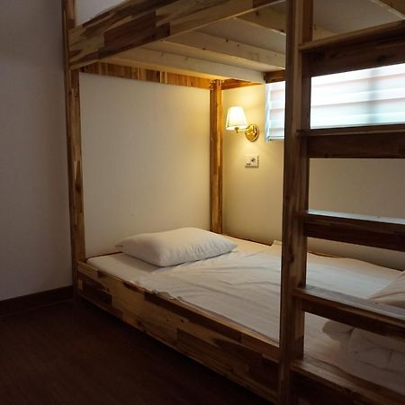 P.S Guesthouse Itaewon Seoul Bagian luar foto